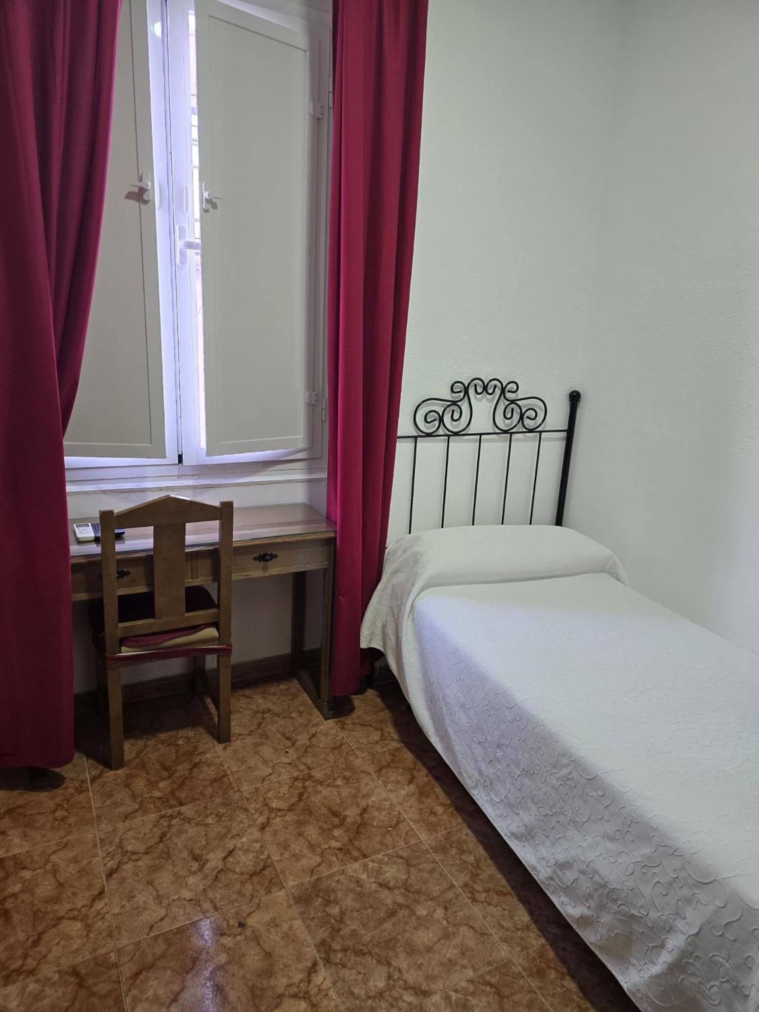 Rooms Los Montes Гранада Экстерьер фото